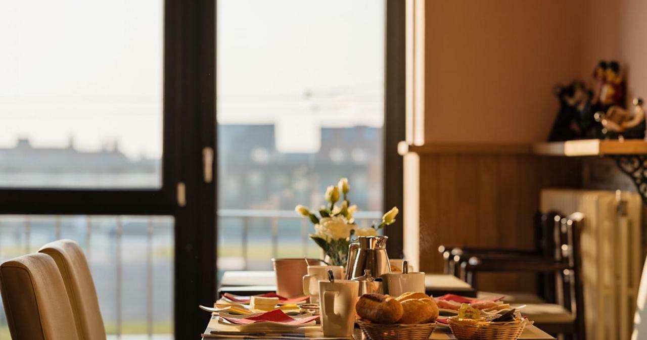 Hotel De Zeebries Budget Middelkerke Kültér fotó