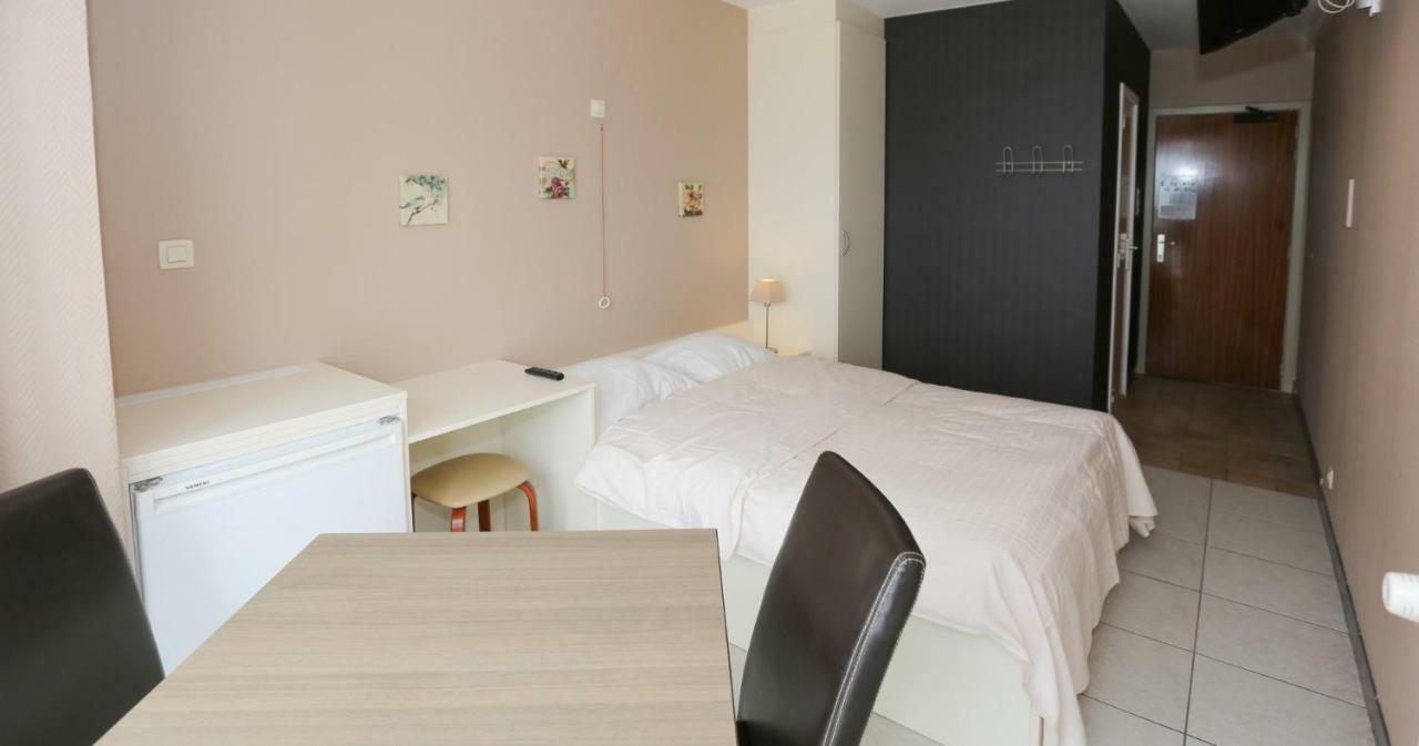 Hotel De Zeebries Budget Middelkerke Kültér fotó